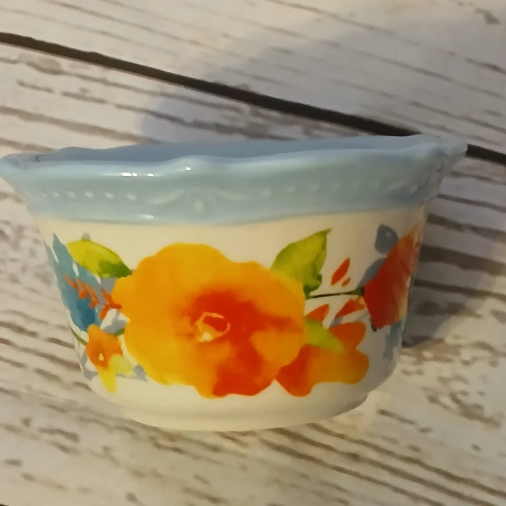 The Pioneer Woman Stoneware Ramekin From The Flea Market Set